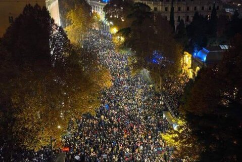 Gruzínske protesty pokračujú štvrtý deň